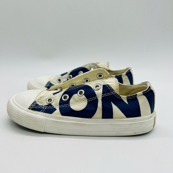 CONVERSE SNEAKERS WHITE WITHCONVERSE  IN LARGE BLUE LETTERS SIZE TODDLER 10 - Picture 2 of 10